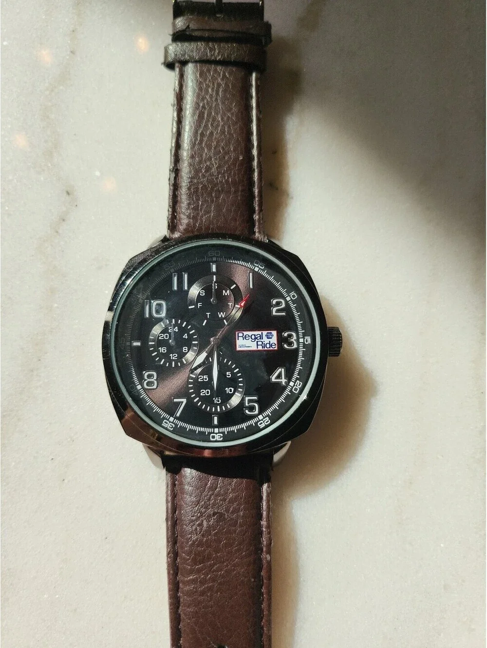 Men's Quartz Watch Working New Battery Automobilia 50mm Regal Ride Shock Absorbs